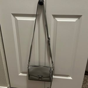 Gently used cross body- Rebecca Minkoff- perfect for fall or winter.